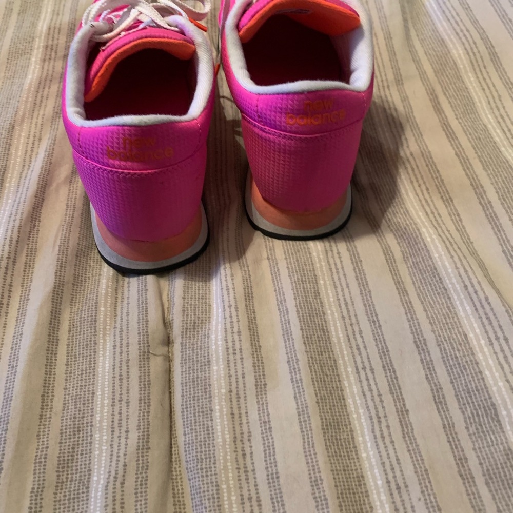 New Balance - Picture 3 of 5